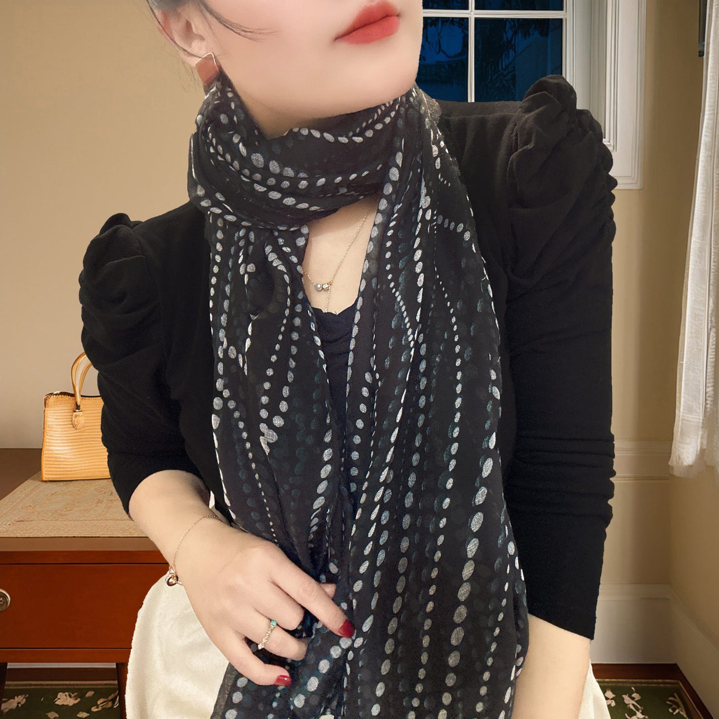 Dots Black-C1