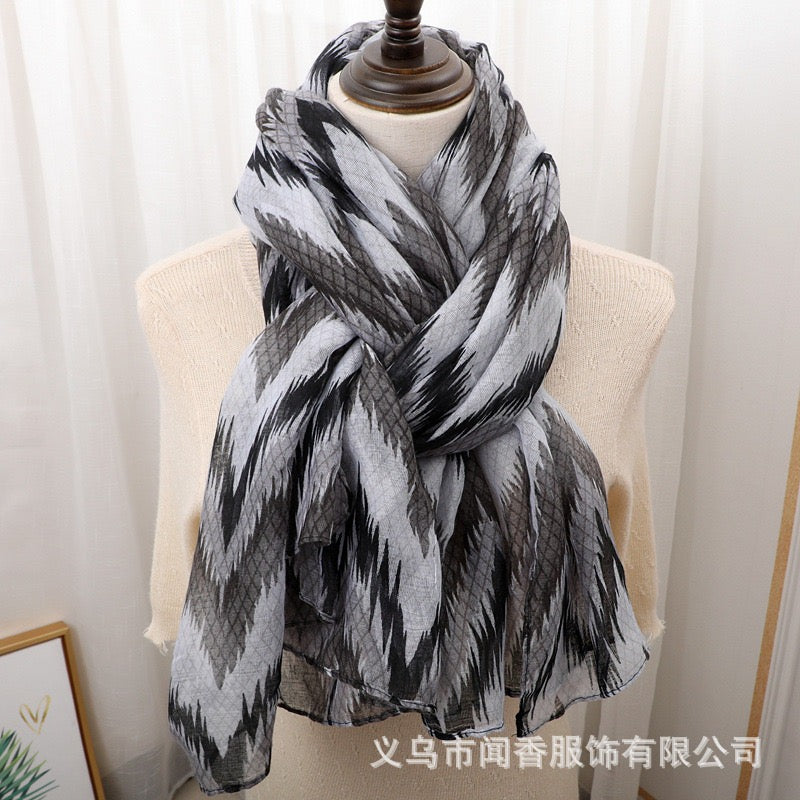 Geometric waved Grey