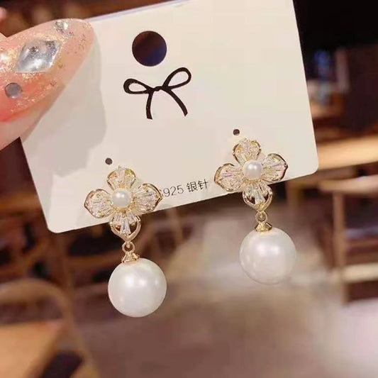 Pearl Flower Drop Earrings Pair