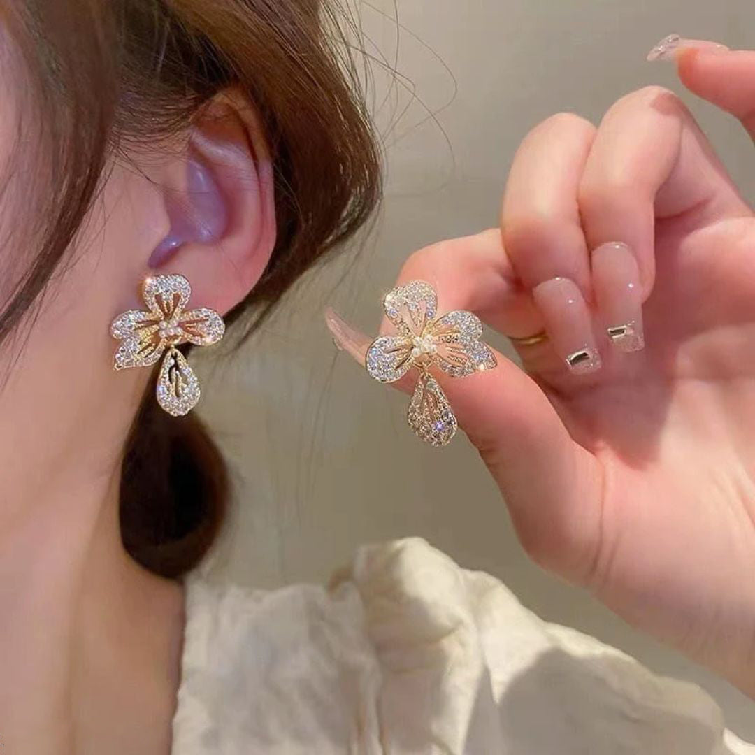 Flower Teardrop Earrings Pair